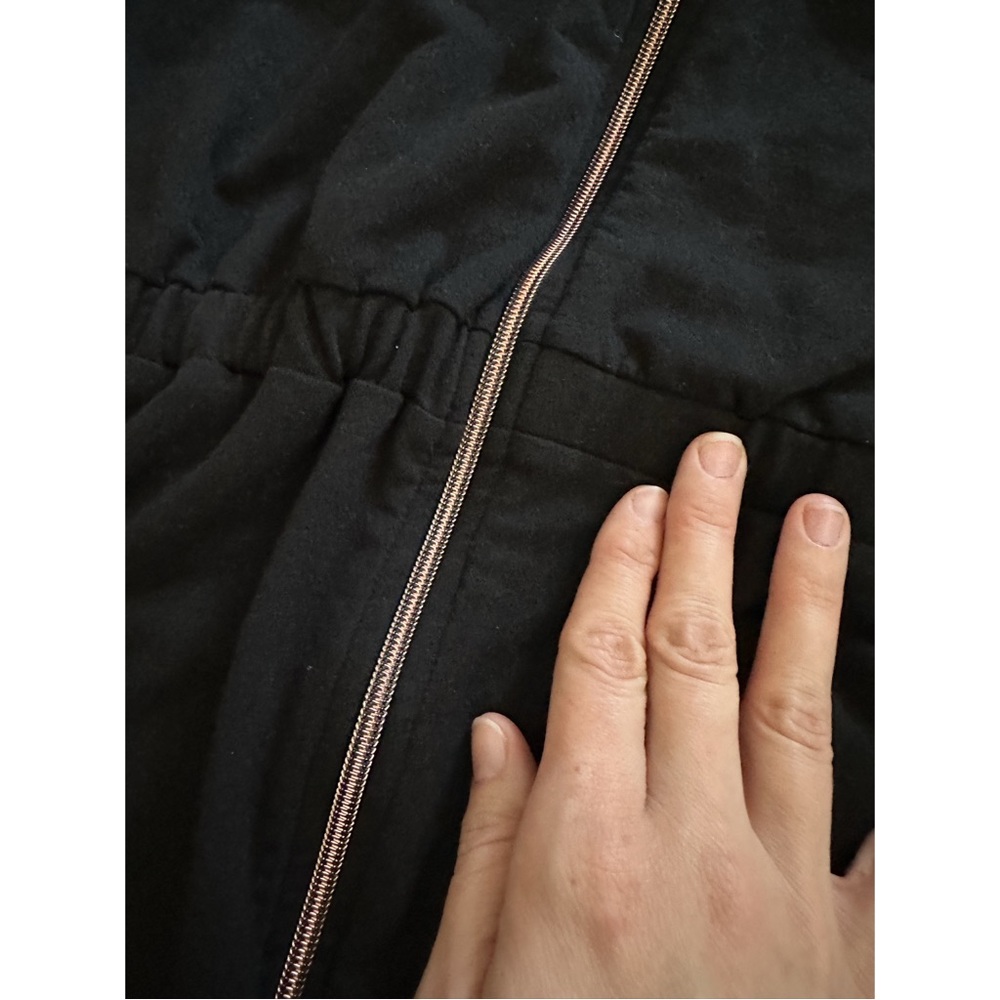 Ingrid & Isabel Black Maternity Hoodie - Picture 2 of 5